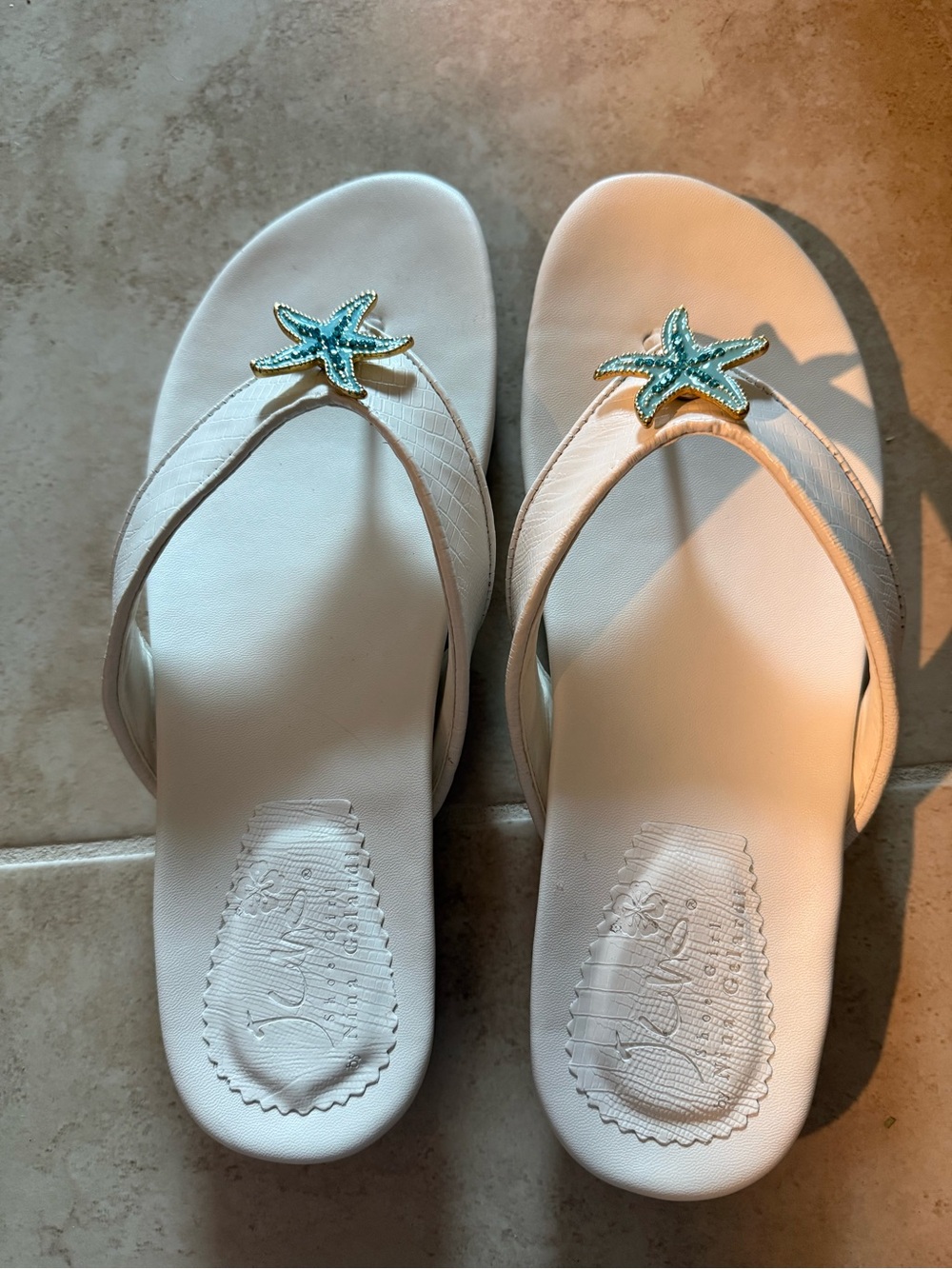 White Starfish Thong Sandals — Women's Casual Flip Flops